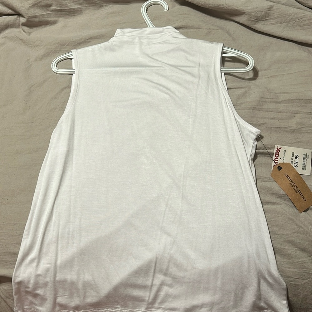 White high neck business attire cut off top. Women’s large. New with Tags